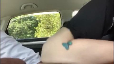 Bounce-aholic snowbunny riding black dick in the backseat