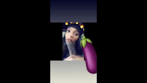 Thot recording herself sucking dick